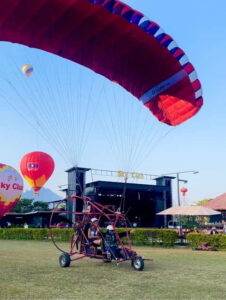 Hot Air Balloon in VangVieng pick up-drop off - How the 30-Minute Duration Really Feels (Timing Tips That Matter)