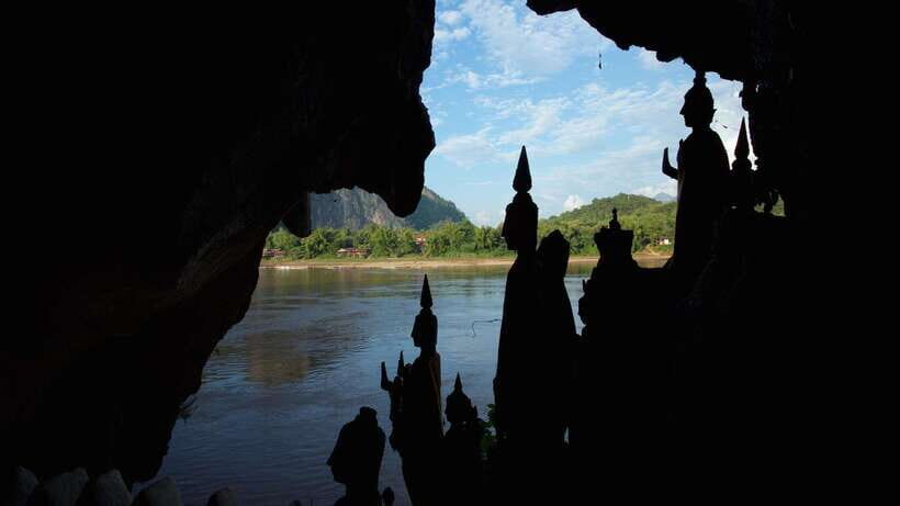 Luang Prabang: Pak Ou Caves & Kuang Si Falls Day Trip - Morning meet-up: getting out early and settling in