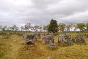 Plain of jars tour with local guide - Plain of Jars Site 3: a rice-field walk and tight context
