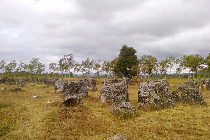 Plain of jars tour with local guide - Plain of Jars Site 3: a rice-field walk and tight context