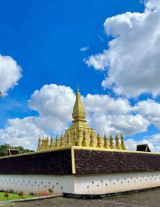 Vientiane: Half-Day City Tour with Patuxai and Buddha Park - Patuxai Monument: the view that explains Vientiane’s independence