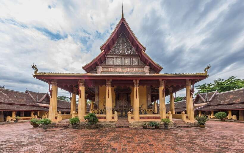 Vientiane Private Full-Day Tour with Buddha Park and Lunch - Buddha Park: 200+ statues and that 40-meter Reclining Buddha